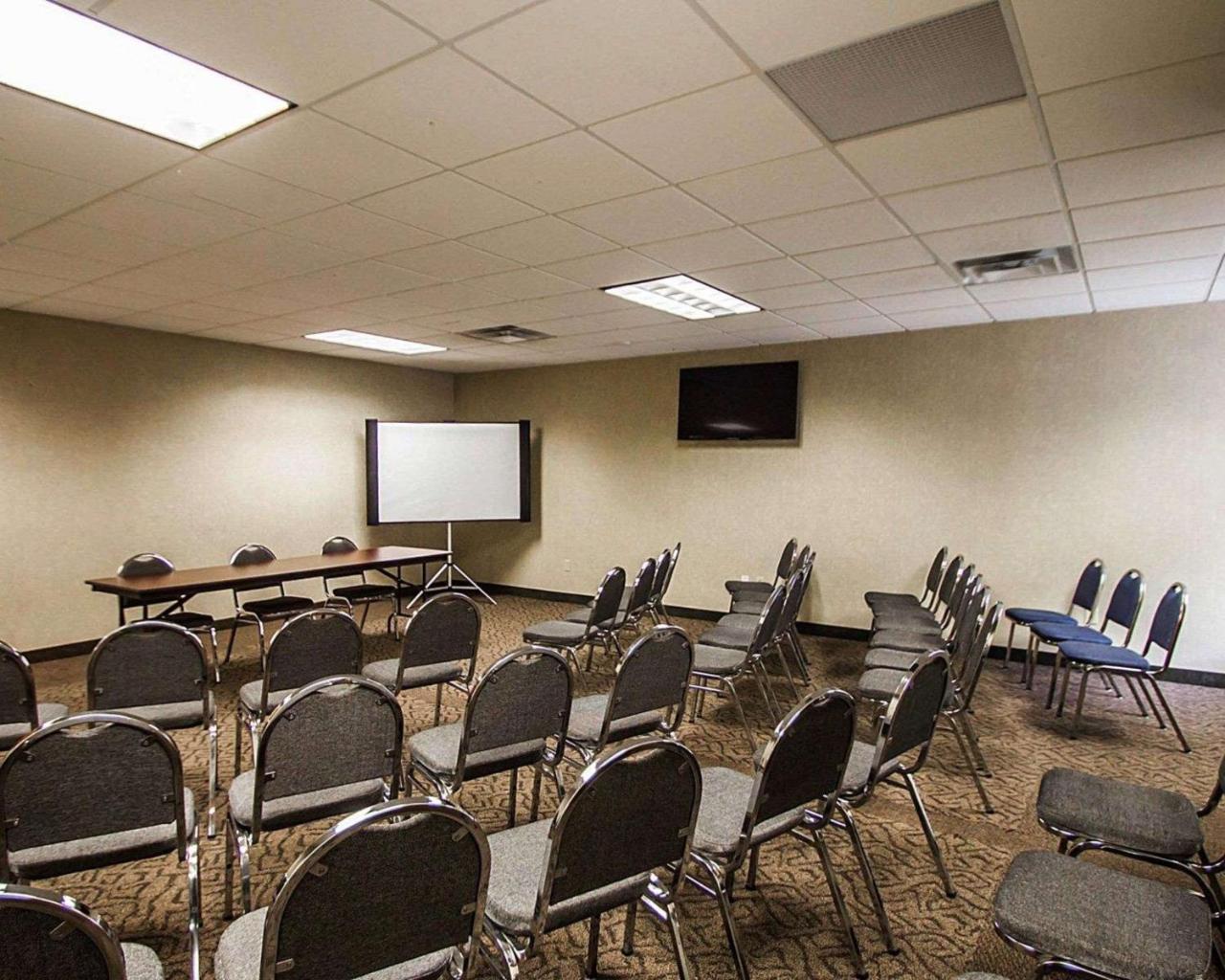 Quality Inn & Suites Fishkill South Near I-84 Exterior foto